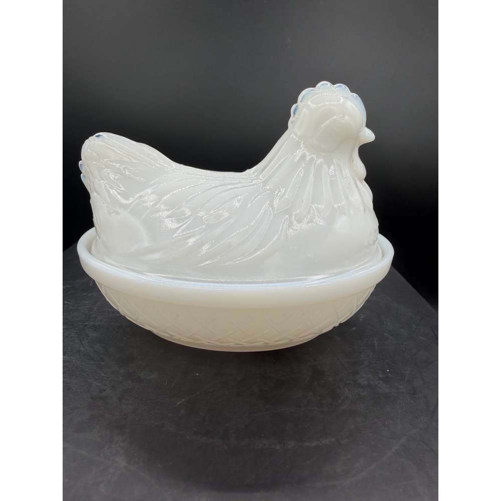 🐔 Vintage Asian Style White Milk Glass Mini Hen on Nest–4.25"–Flea Bites on Lid